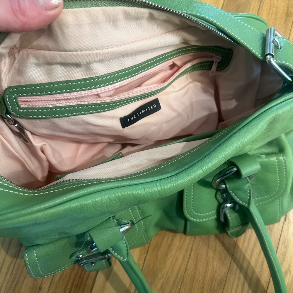 The Limited green vintage bag. In great shape! Perfect for St. Patrick’s Day ☘️ - Picture 3 of 4
